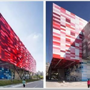 цилиндр в форме звезды на этом большом дереве в Рокфеллеровском центре